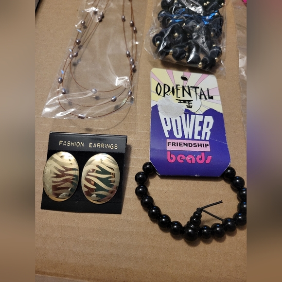 Jewelry Lot Costume Accessory Fashion Bracelets Necklace Earrings - Picture 3 of 8